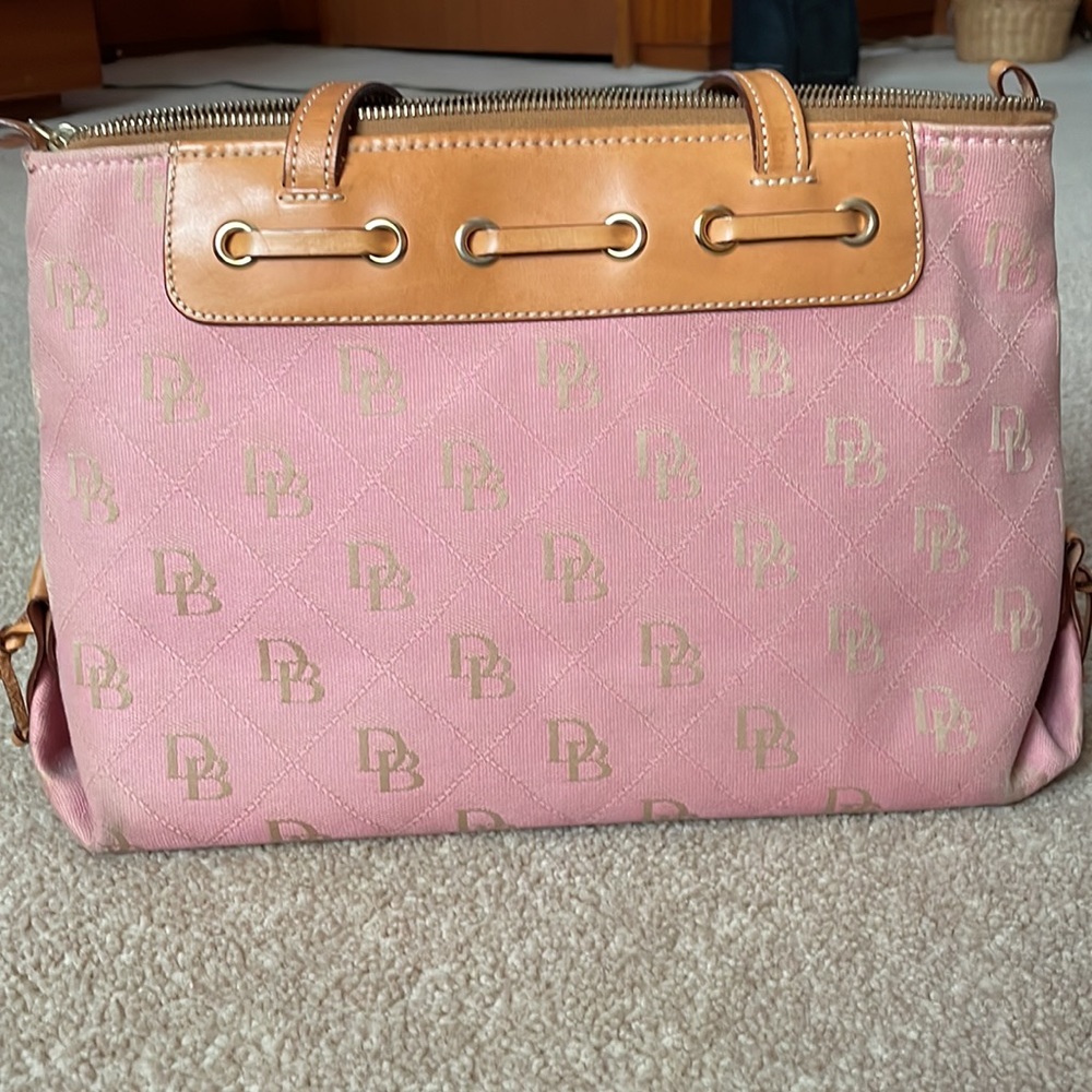 Pink Dooney & Bourke shoulder bag with leather trims and tassels - Picture 4 of 17